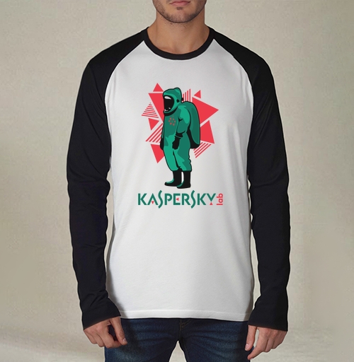 Фотография футболки Защитный костюм Kaspersky для безопасности и комфорта