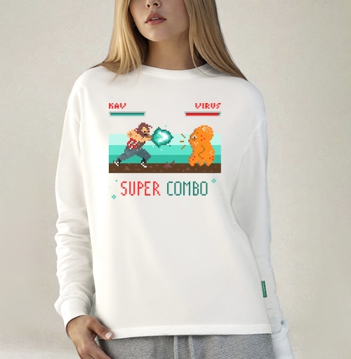 Фотография футболки Энергичная битва в пиксель-арт стиле с SUPER COMBO