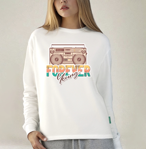 Фотография футболки Ретро бумбокс FOREVER Young винтажный принт