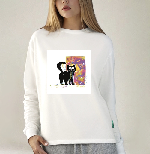 Фотография футболки Черный кот с новогодними ленточками Новый год к нам