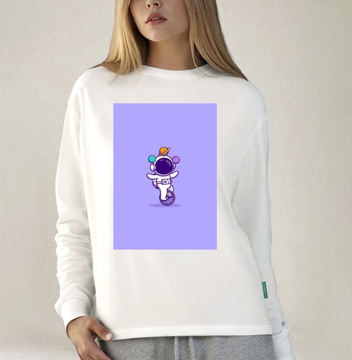Фотография футболки Космонавт на моноцикле с планетами Космос и баланс