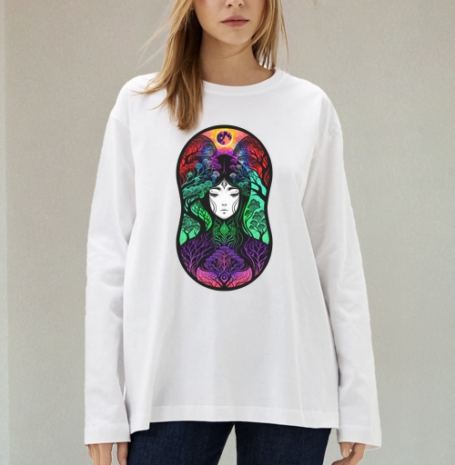 Фотография футболки Ветвление Деревьев Под Луной с Портретом Девушки из Аниме Ночью