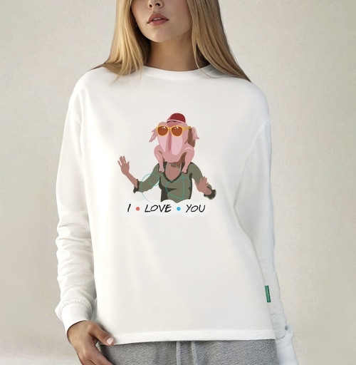 Фотография футболки Комичный человек с индейкой на голове на фоне I LOVE YOU