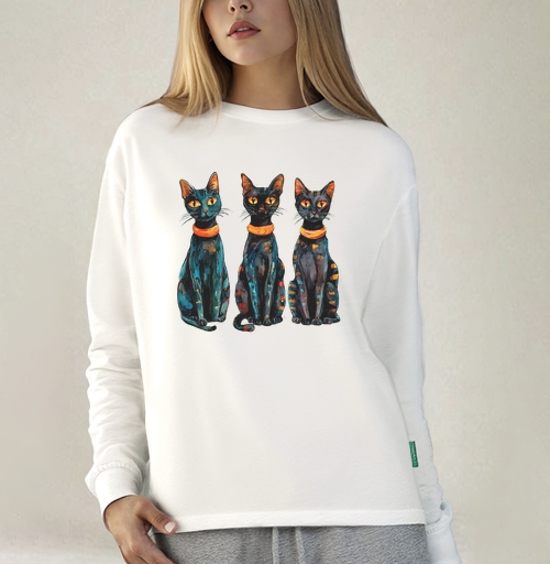 Фотография футболки Три черных кота с оранжевыми глазами / Three Black Cats with Orange Eyes