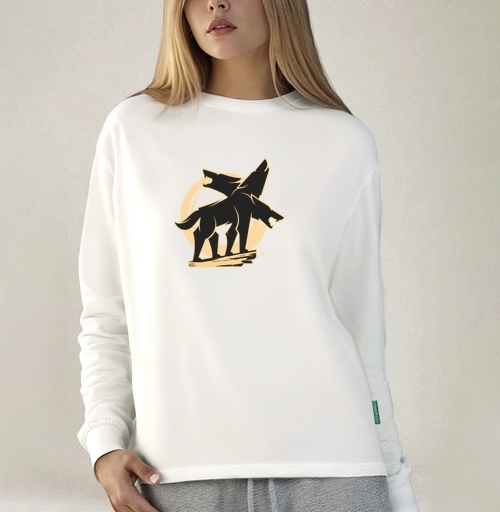 Фотография футболки Mystical Three-headed Wolf – Мистический Силуэт Трехглавого Волка