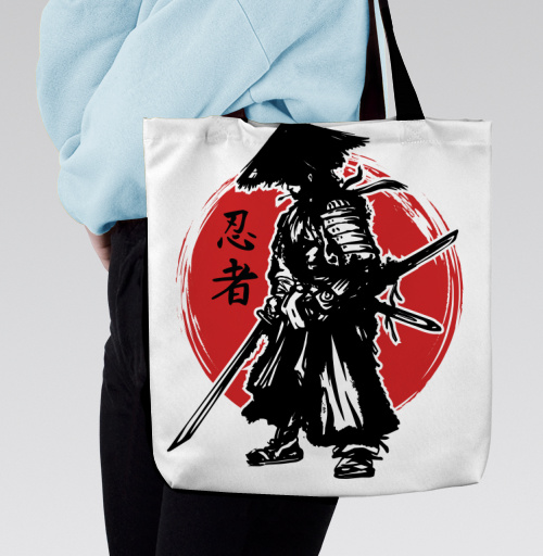Фотография футболки Ронин, японский воин с катаной