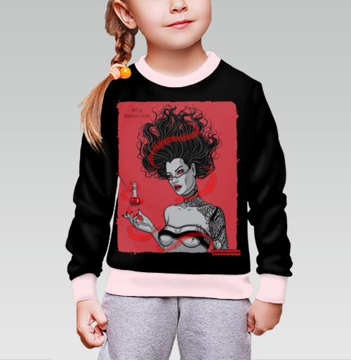 Фотография футболки Темная ведьма с зельем