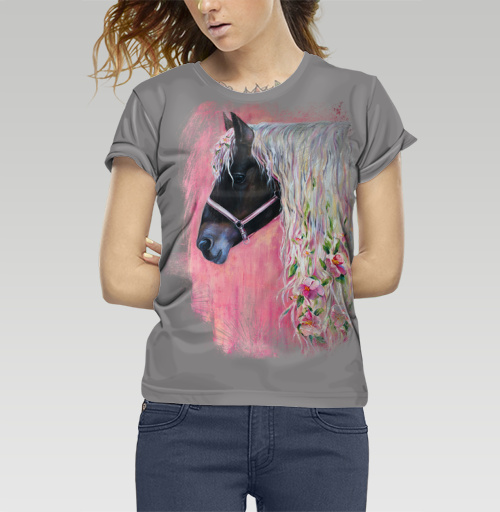Фотография футболки Лошадь с цветами в гриве