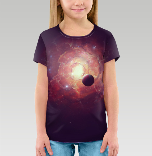 Фотография футболки Туманность с планеткой