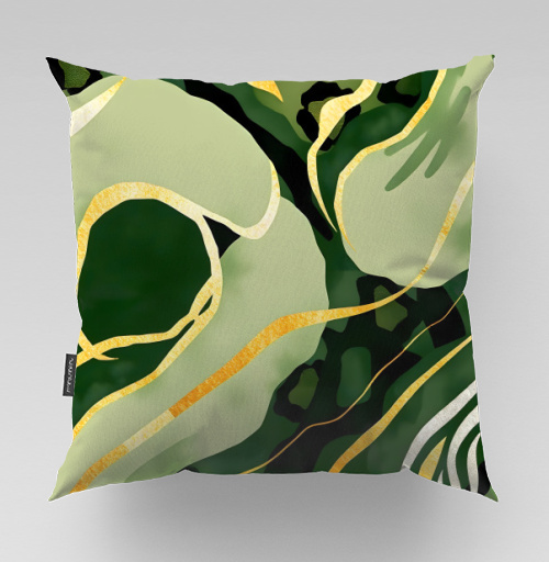 Фотография футболки Золотые изгибы на зеленом анималистичном фоне / Golden curves on green animal background
