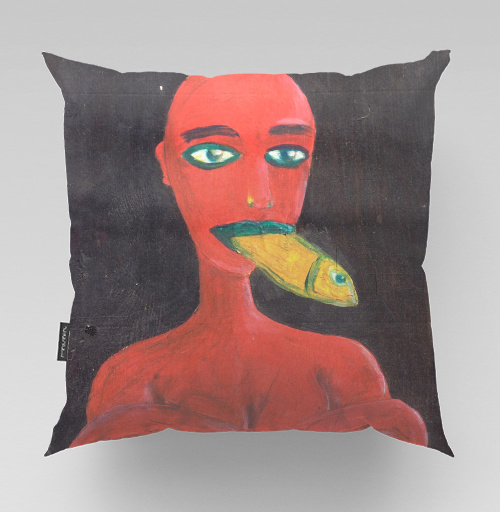 Фотография футболки Red woman with a fish in his mouth