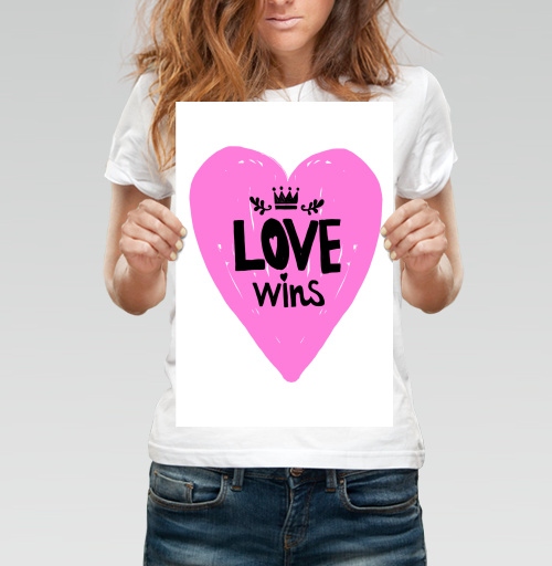 Фотография футболки LOVE wins яркое розовое сердце с короной