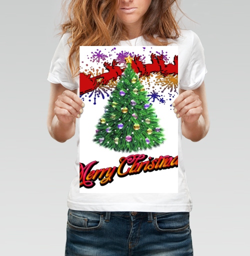 Фотография футболки Яркая новогодняя елка с оленями и Merry Christmas надписью