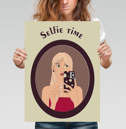 Фотография футболки Девушка с зелеными глазами и аксессуарами Selfie Time