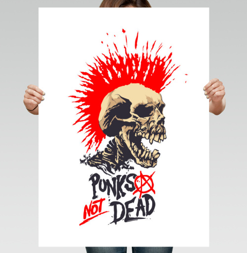Фотография футболки Агрессивный череп с красным ирокезом «Punks Not Dead»