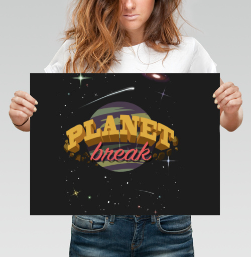 Фотография футболки Яркий логотип PLANET break в космической тематике