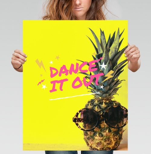 Фотография футболки Яркий ананас с очками и надписью DANCE IT OUT