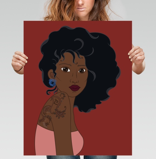 Фотография футболки Красивая девушка с татуировкой и яркой помадой