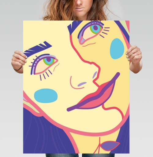 Фотография футболки Яркий женский портрет с улыбающимся лицом крупным планом