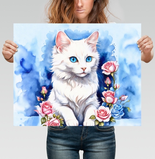Фотография футболки Белый кот среди цветов синих роз на фоне