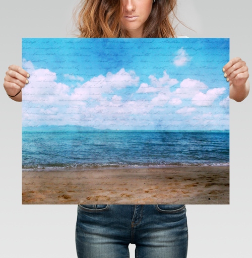 Фотография футболки облака и буквы