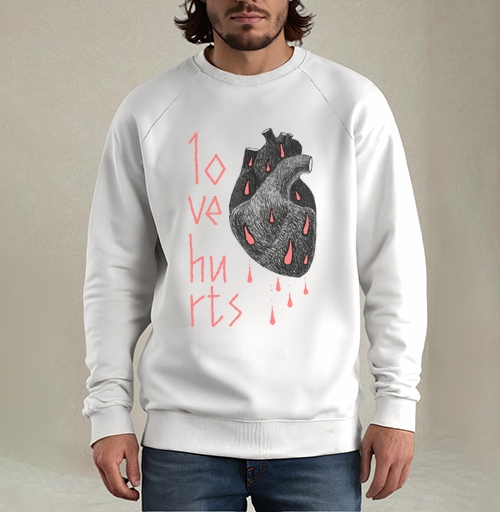 Фотография футболки Love hurts! / Любовь ранит!