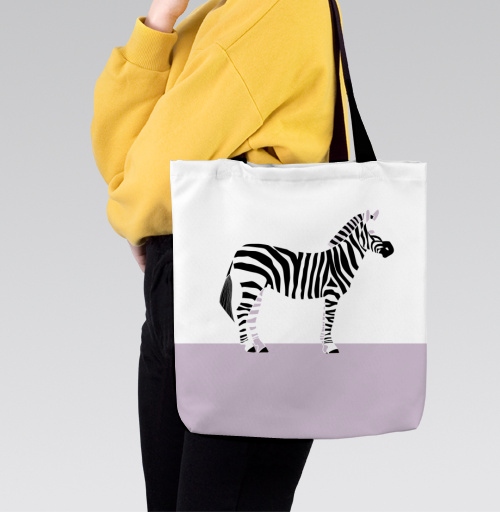 Фотография футболки Зебра на светло сиреневом фоне Зебра на светло сиреневом фоне