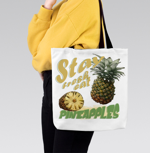Фотография футболки Свежий ананас с натуральной текстурой и надписями pineapples