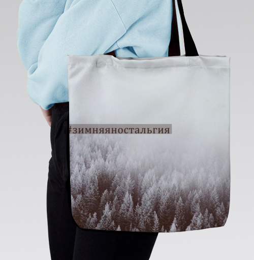 Фотография футболки Winter Nostalgia Forest – Зимняя ностальгия окутывает густой хвойный лес