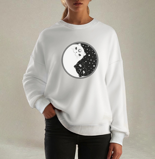 Фотография футболки Инь янь котик черный и котик белый