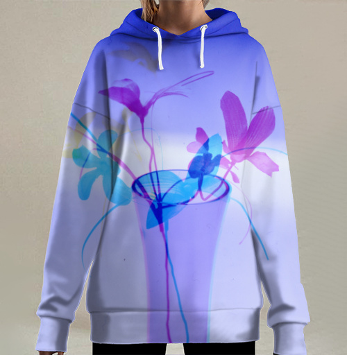 Фотография футболки Ваза с цветами в 3D-эффекте с фантазией
