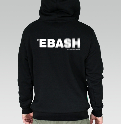 Фотография футболки EBASH с эффектом движения и логотипом Cannibal Racing