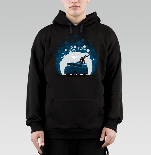 Фотография футболки Заяц на крыше винтажного фургона свободы и путешествий